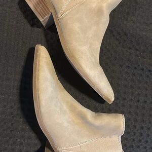 Women's Tan Ankle Boots